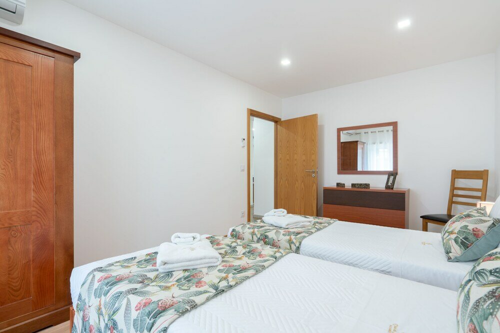 Фото Casa da Petisqueira 61 - Paredes-Oporto