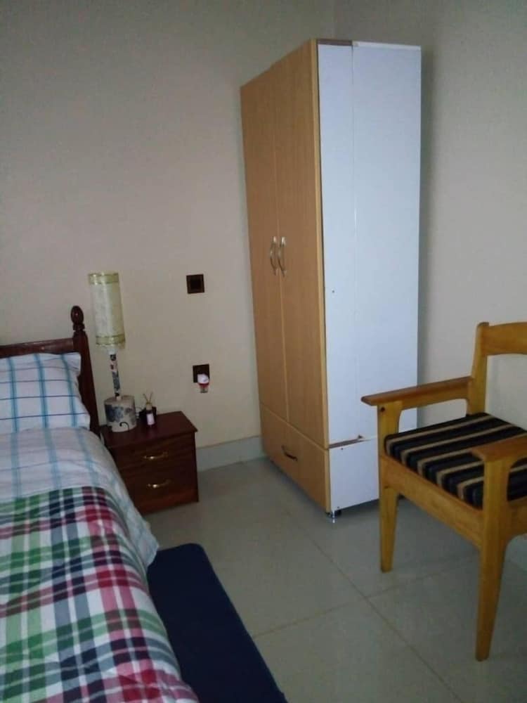 Фото The Crib Serviced