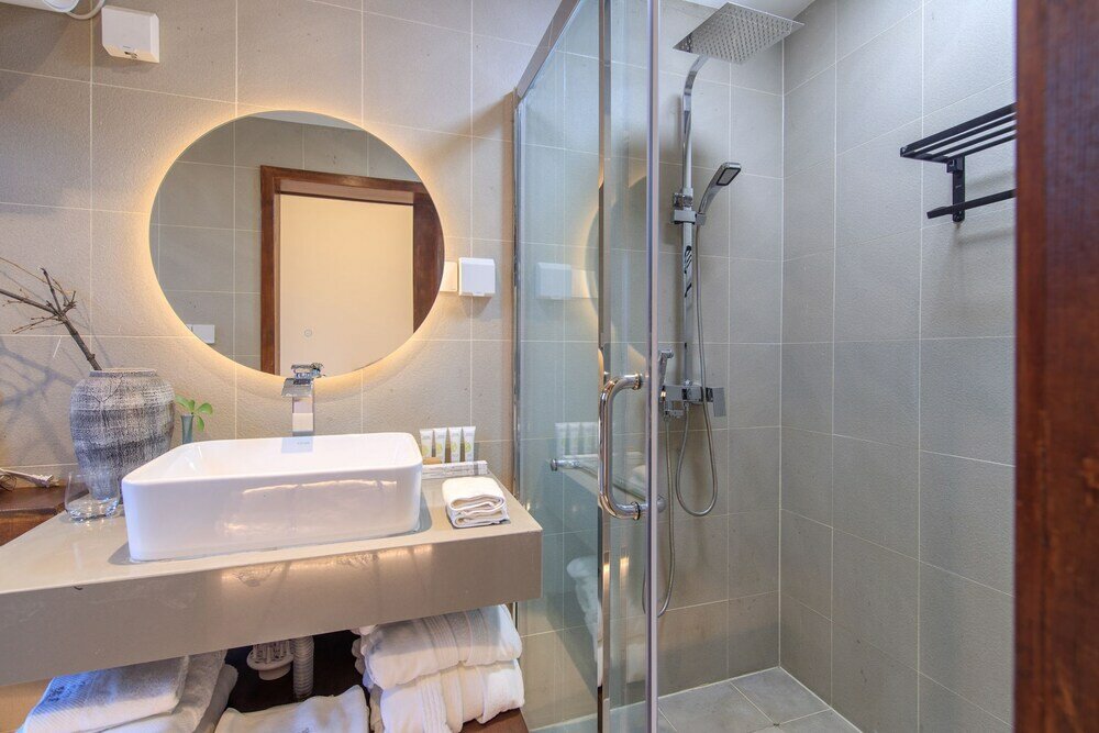 Фото Isvara Flowing Ocean Guesthouse