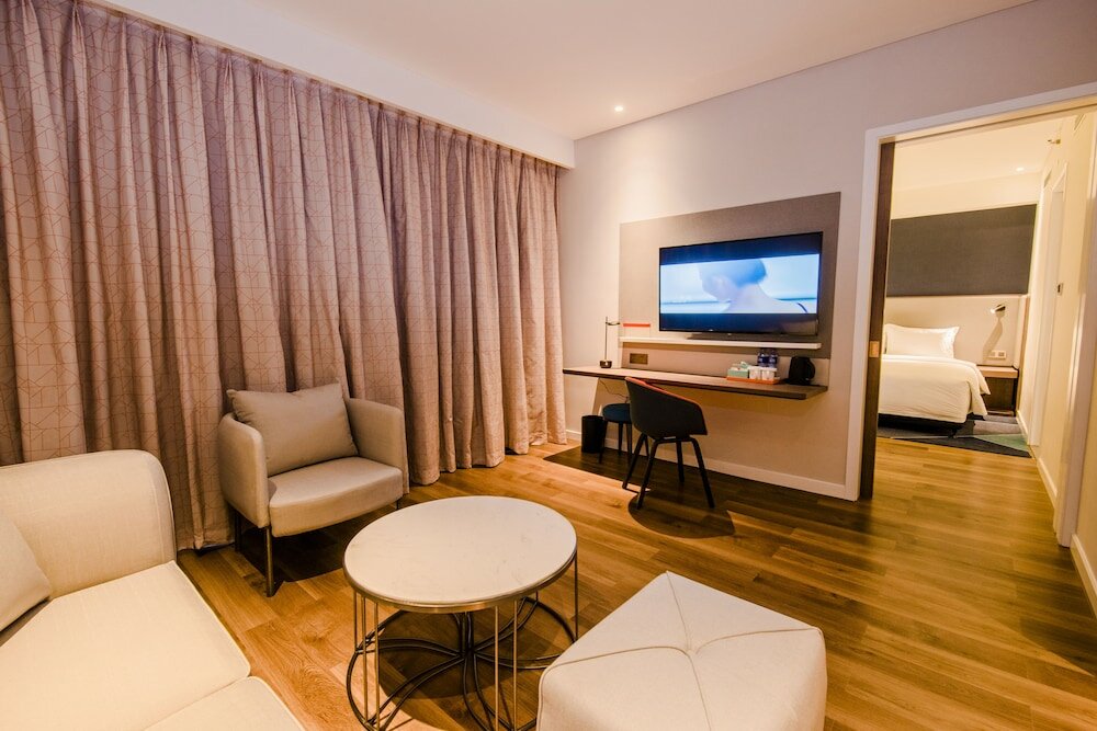 Фото Holiday Inn Express Yinchuan Downtown