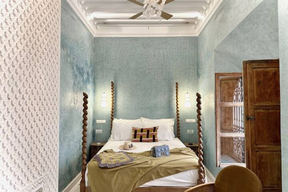 Фото Riad LallaBaya