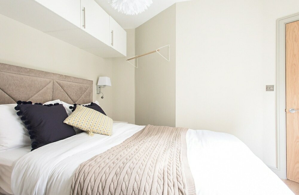 Фото The Mayfair Retreat - Modern & Central 1bdr in 3 Apartments