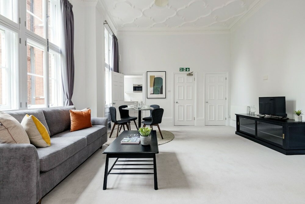 Фото 3 Sloane Gardens by UnderTheDoormat