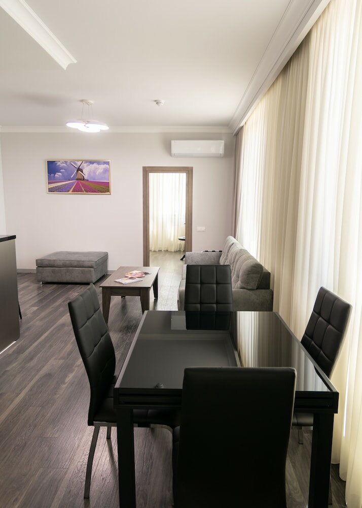 Фото Downtown Suites Yerevan