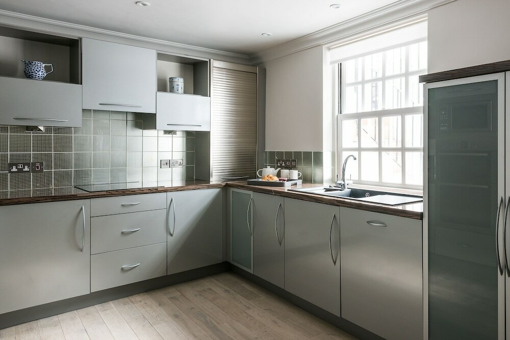 Фото Ultra luxurious London home for 5-7