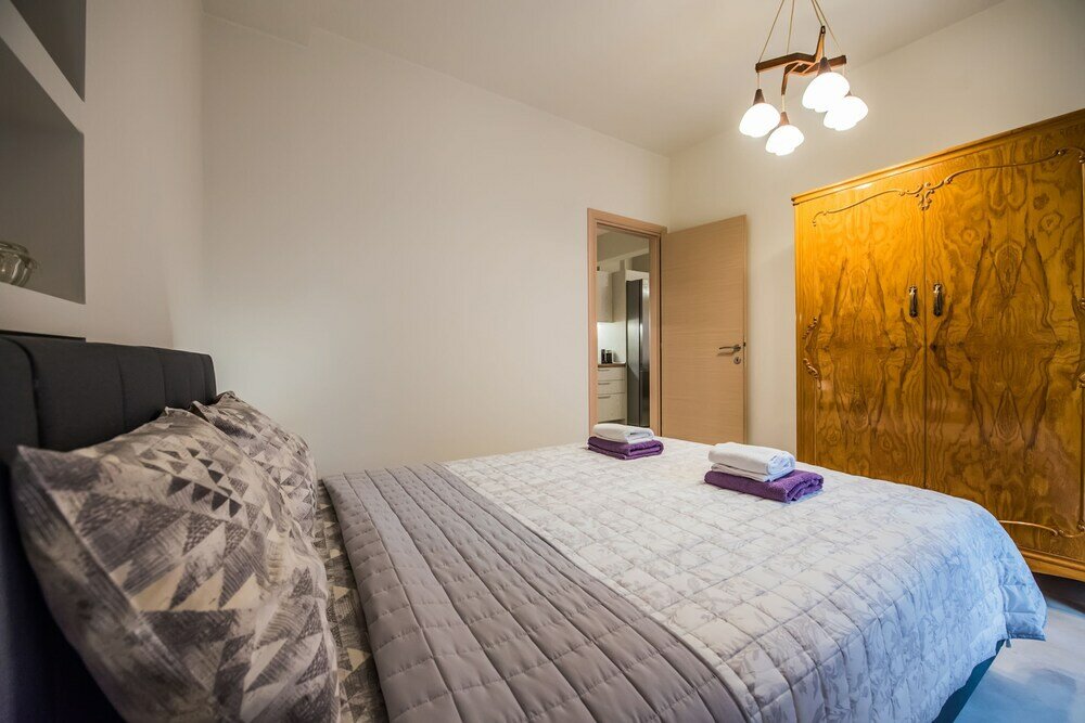 Фото Halu! Modern Centre Apartment