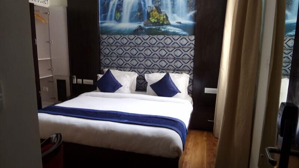 Фото Hotel Wti Airport