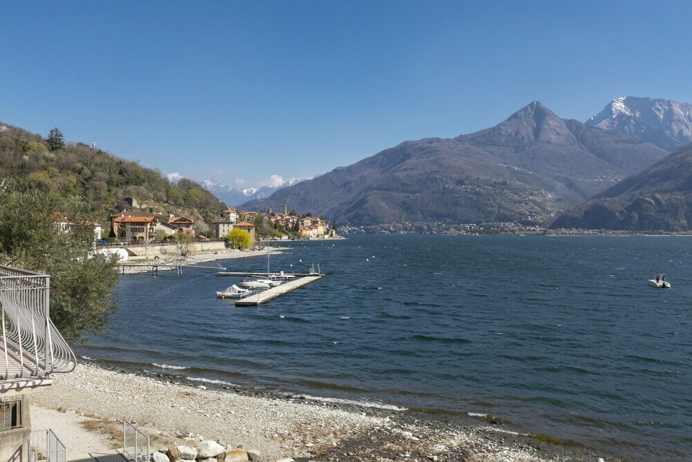 Фото Garibaldi Lake view 3