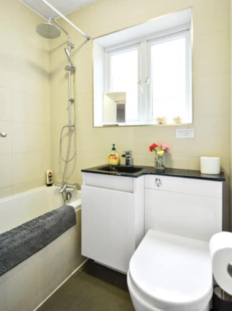 Фото Maida Vale Queens Park Warwick Avenue