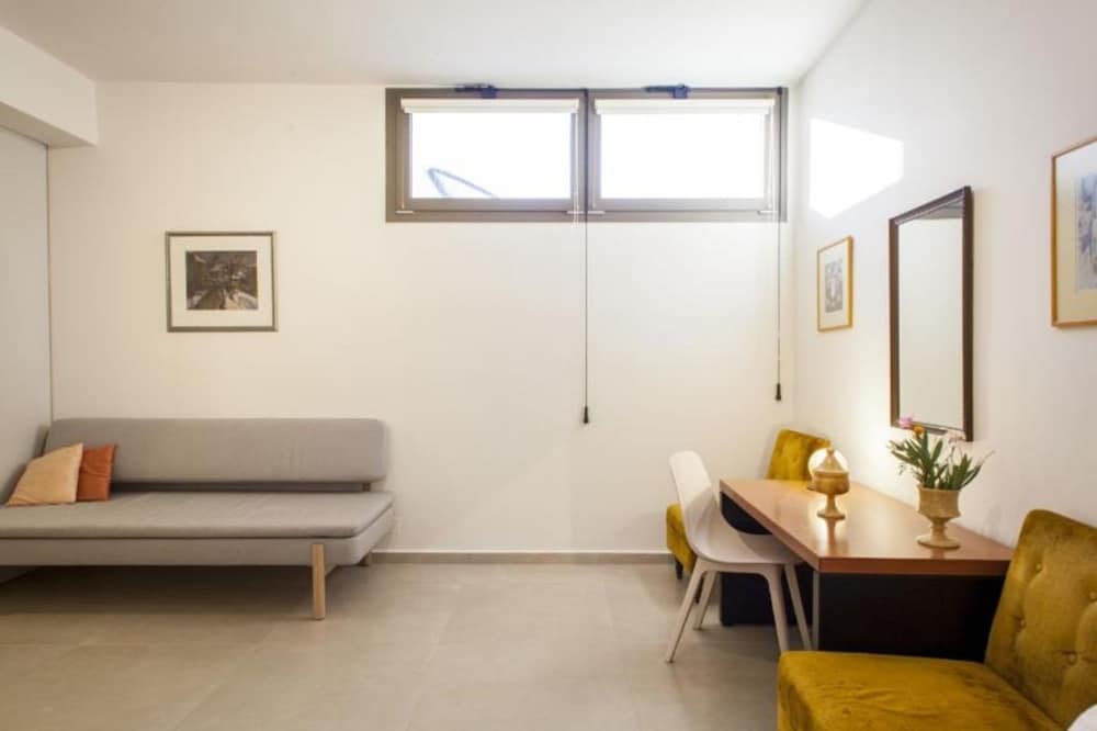 Фото Luxurious Rikas Villa