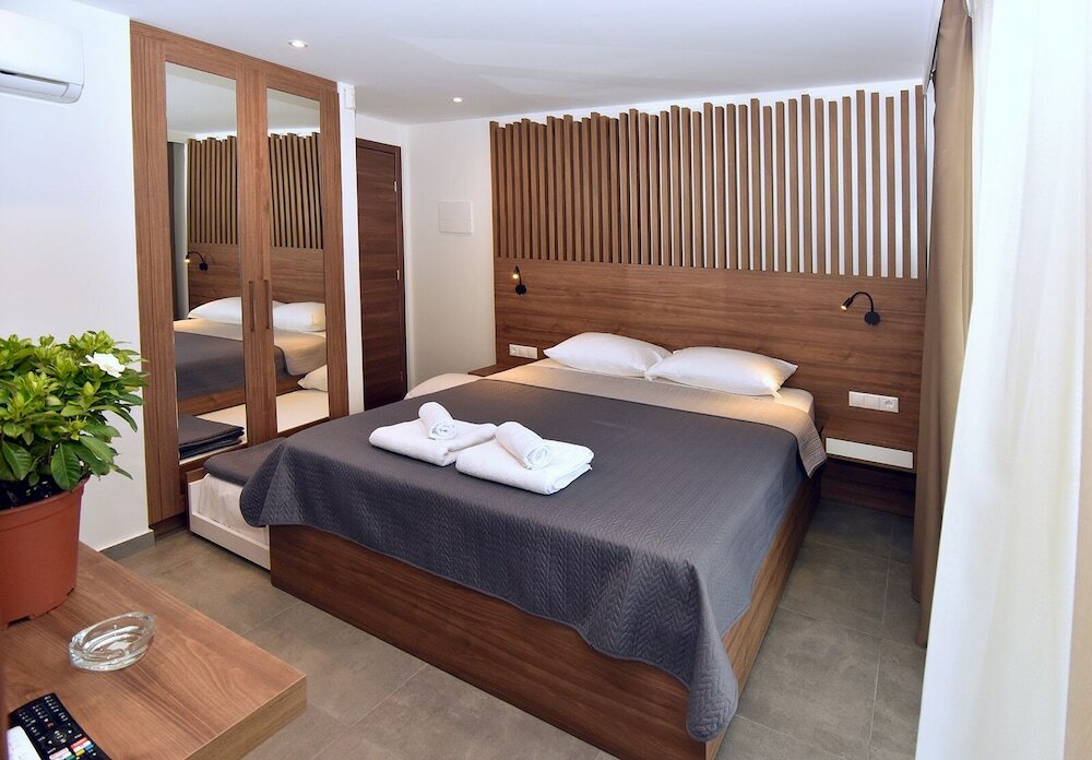 Фото Eutopia Hotel