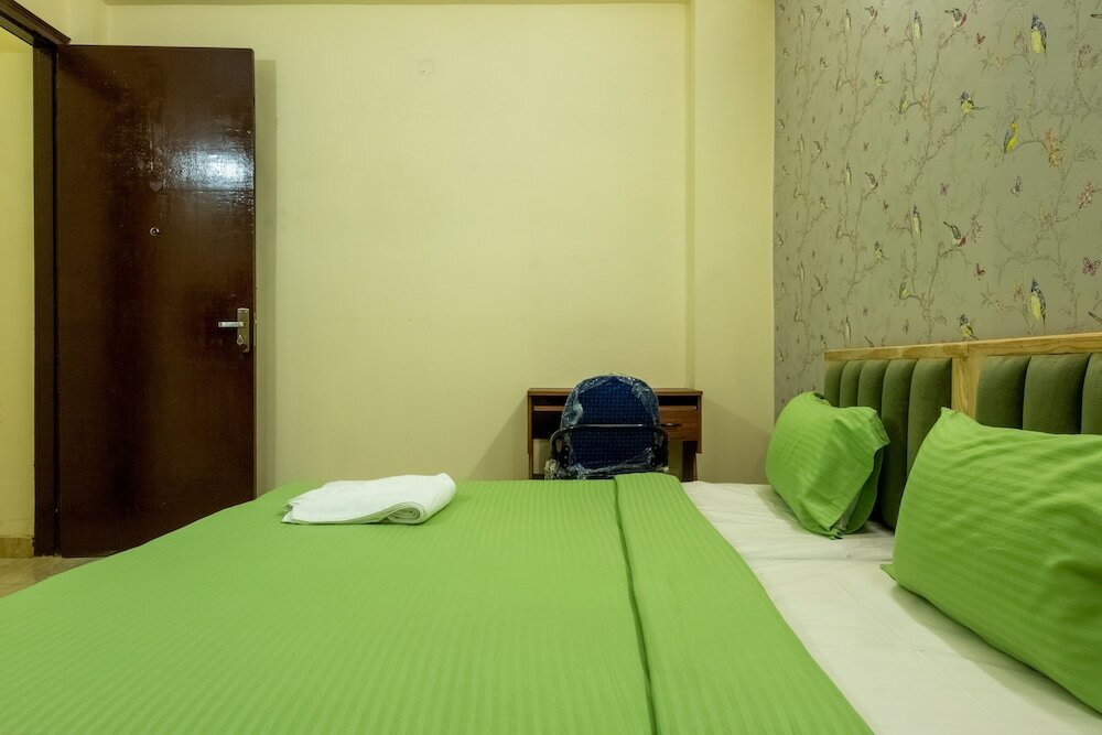 Фото Eat Sleep Wander Studio Apartments