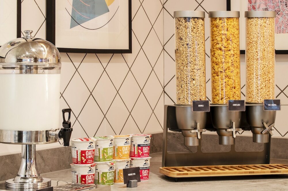 Фото Hampton by Hilton London City