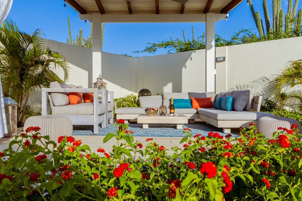 Фото New Listing Stunning Island Getaway With Pool!