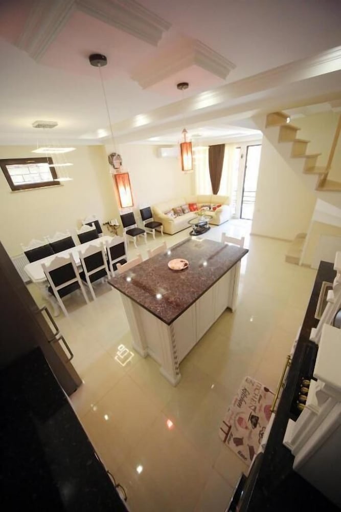 Фото Hotel Balcony Kutaisi