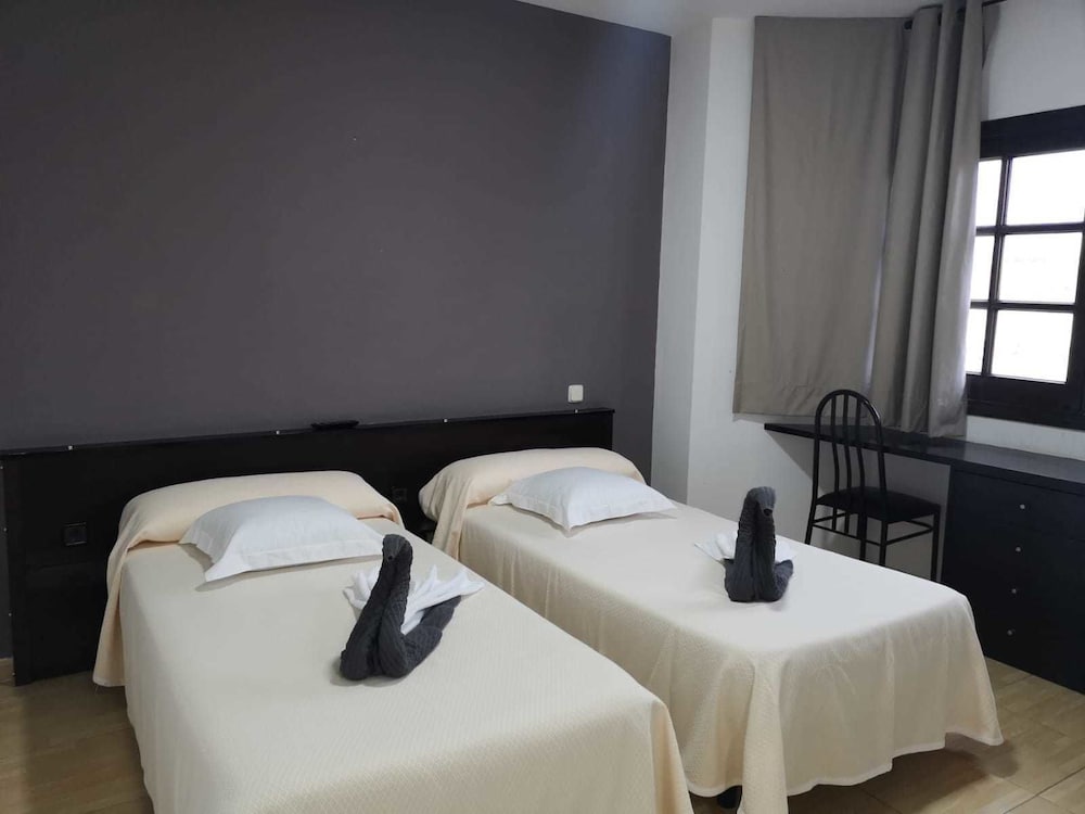 Фото Hostal Asador Julian Brunete