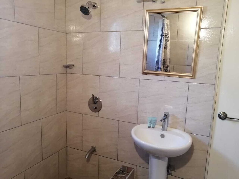 Фото Harbor View near Airport