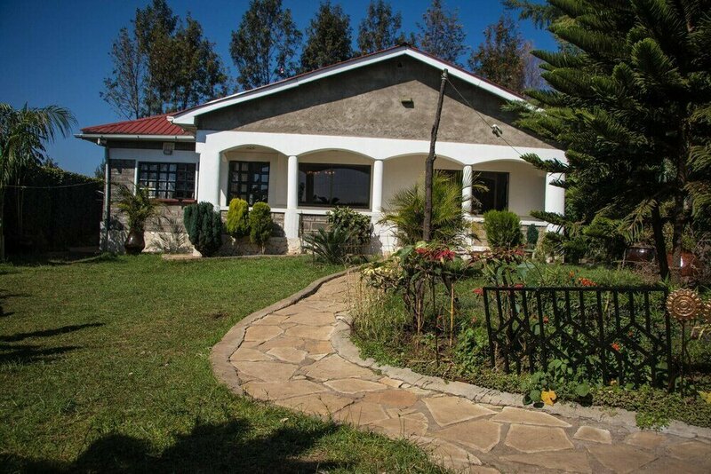Гостиница Reens Vacation Rentals в Накуру