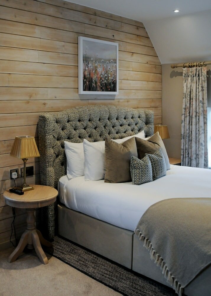 Фото The Lion at Malpas