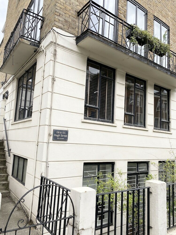 Фото Apartment Next to Victoria Station