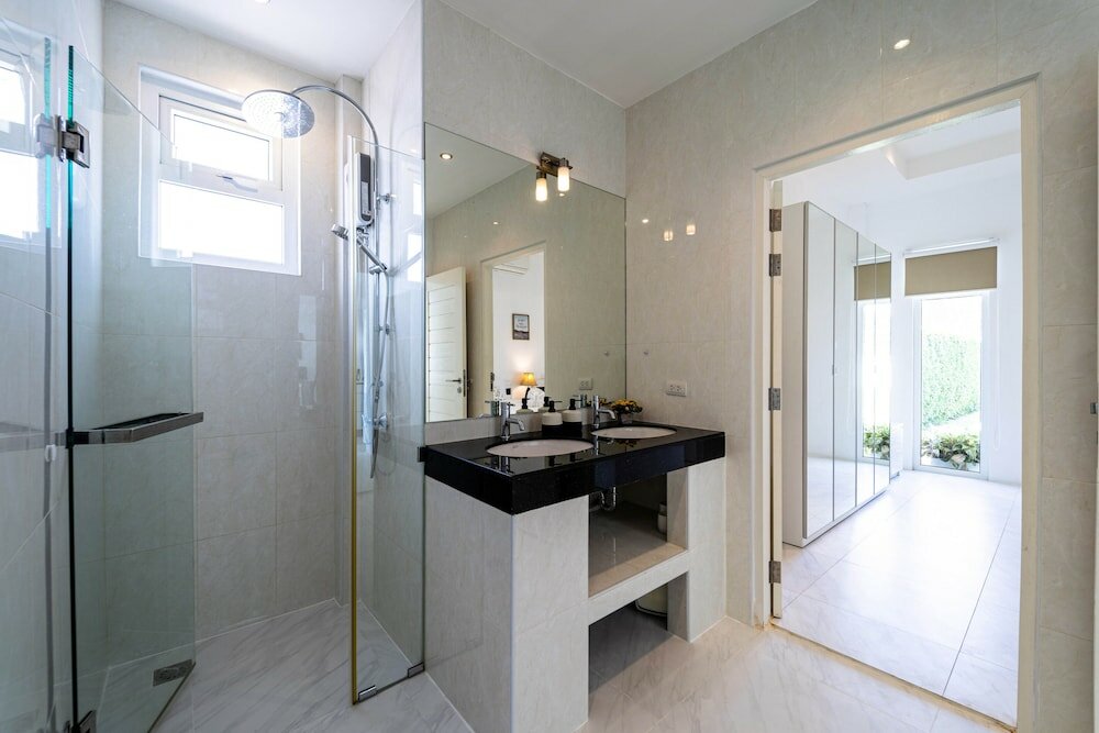 Фото Modern Large 2 Bedroom Pool Villa - Pv2