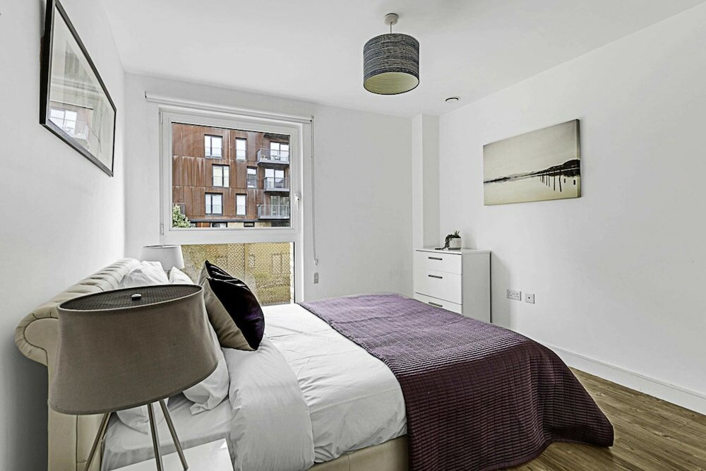 Фото Beautiful Apartment in Surrey Quays