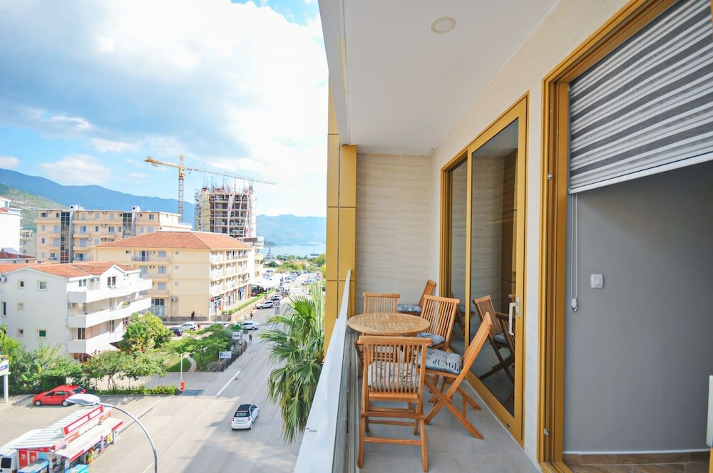 Фото Orange Lux Apartments