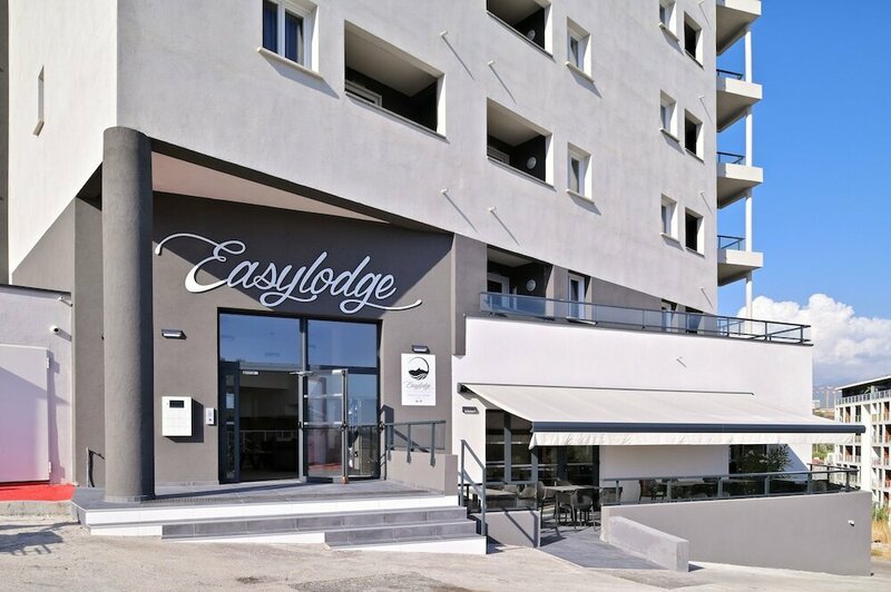 Гостиница Résidence Easy Lodge в Аяччо
