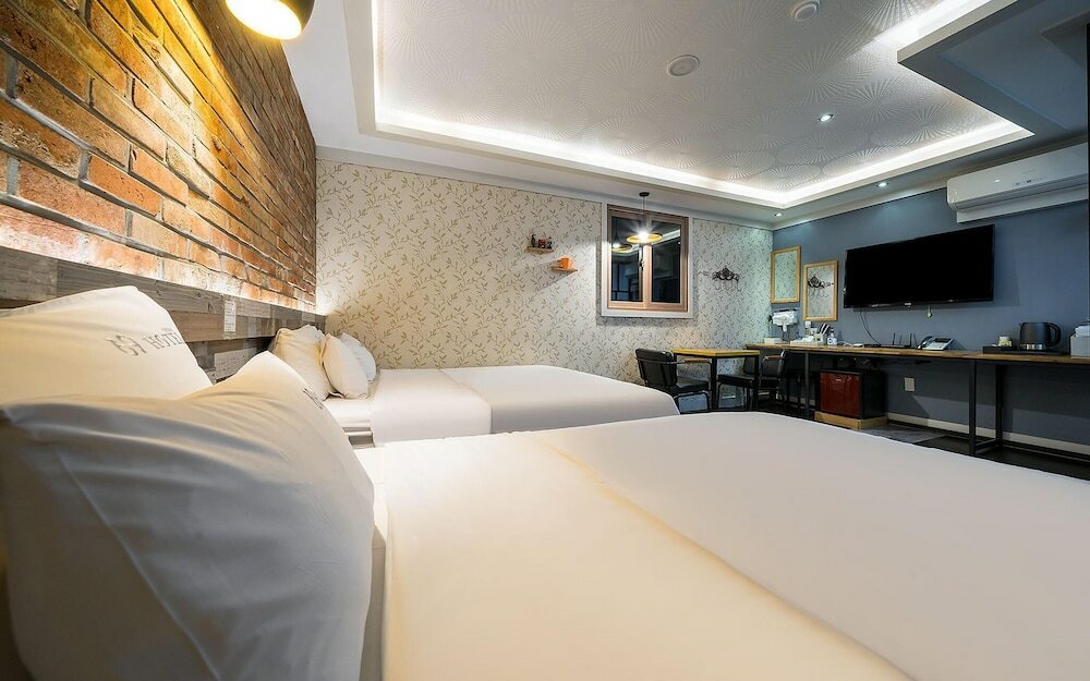 Фото Yeosu Six and Nine