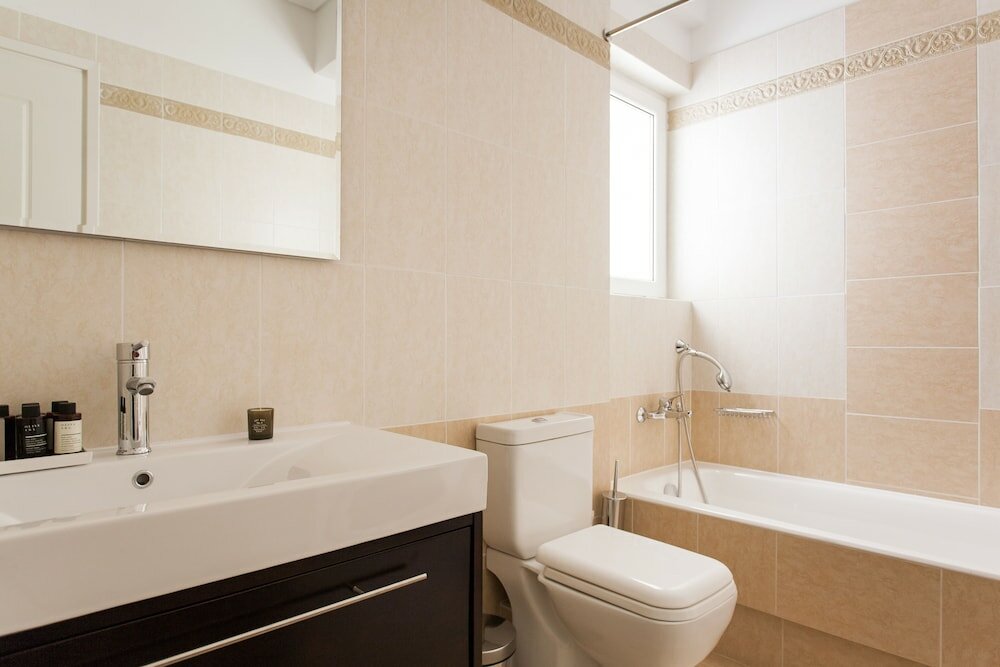 Фото Upstreet Superb & Comfy 2 Bd Apt-Marousi