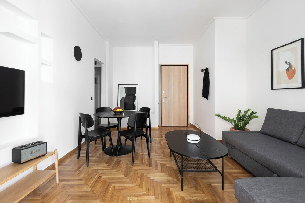 Фото Elliot Neapoli