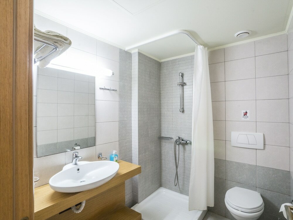 Фото Athina Beach Hotel