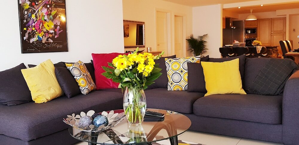 Фото Montreux Lake View Apartments City Centre