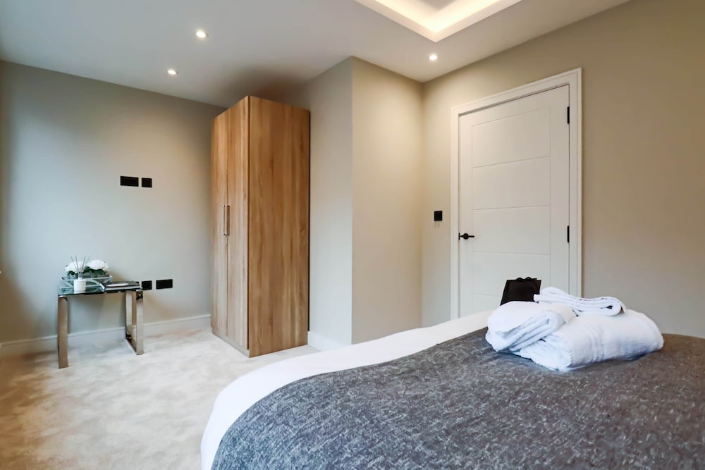 Фото Portfolio Apartments- Welwyn Town Centre