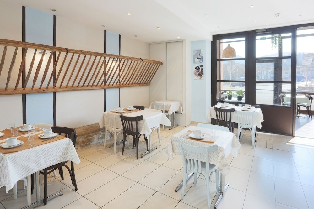 Фото L'Aptois Hotel