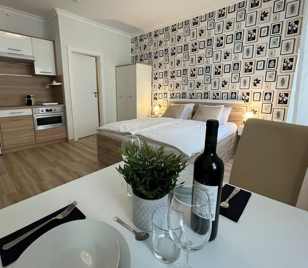 Фото Camille Apartments