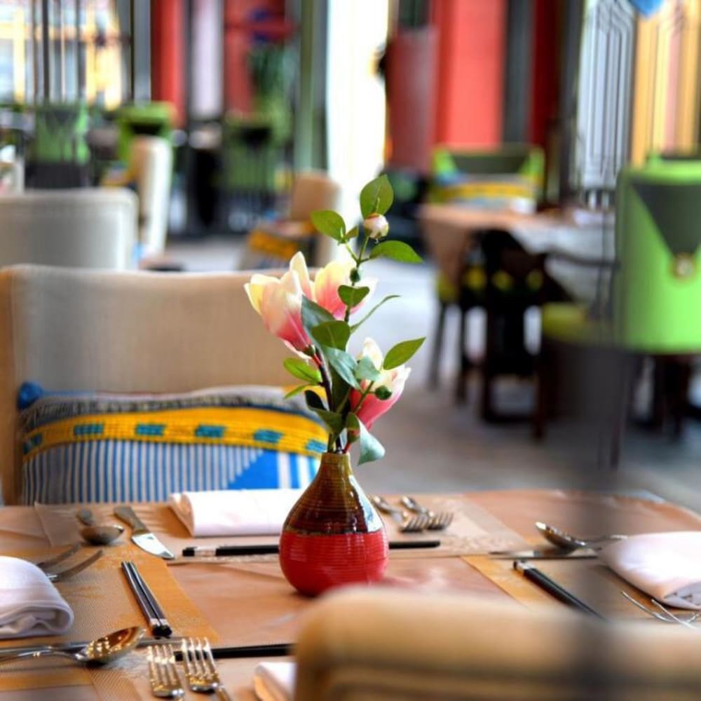 Фото Evergrande Hotel Nyingchi