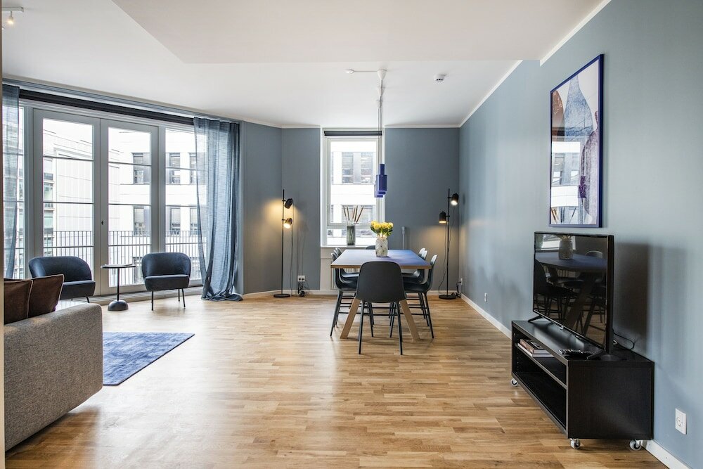 Фото By the Lakes apartments - Into This Place