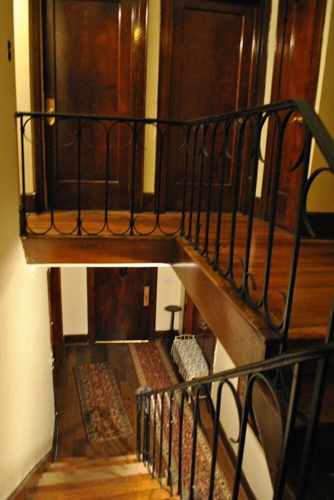 Фото Newark Hansbury Multi Level House