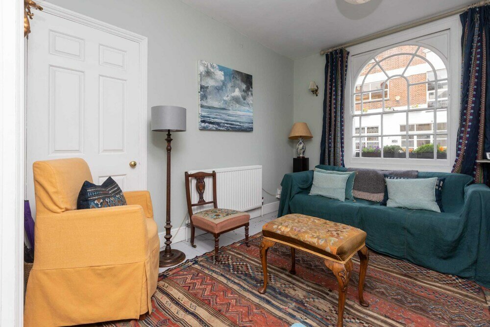 Фото Charming 2bd Georgian Town House - Camden Town