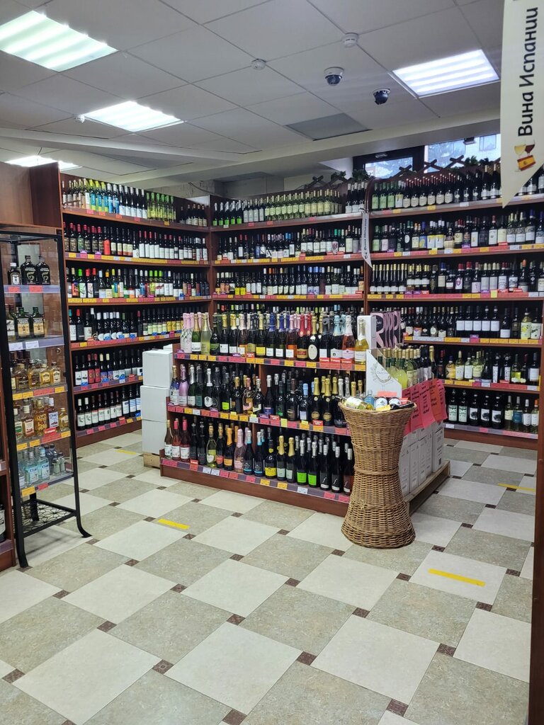 Alcoholic beverages Napitki Mira, Vyborg, photo