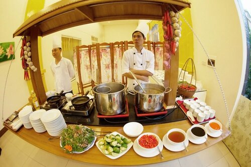 Гостиница Hoang Son Peace Hotel в Ниньбине