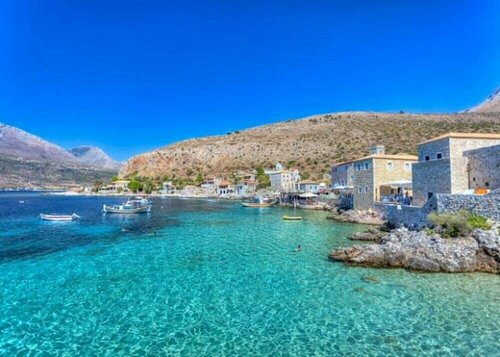Гостиница Escape to Kalamata s Old City Your Urban Oasis в Каламате