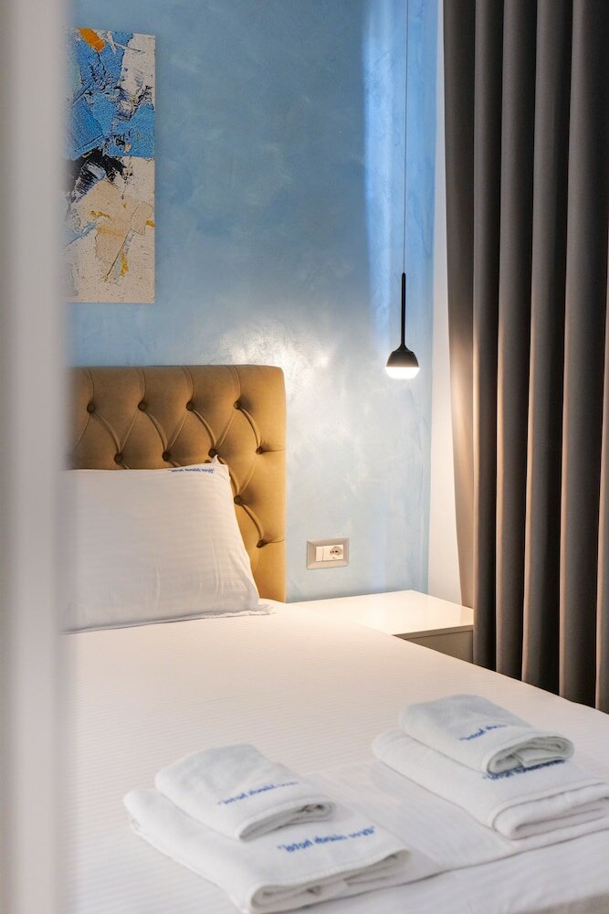 Фото 3 Island Hotel