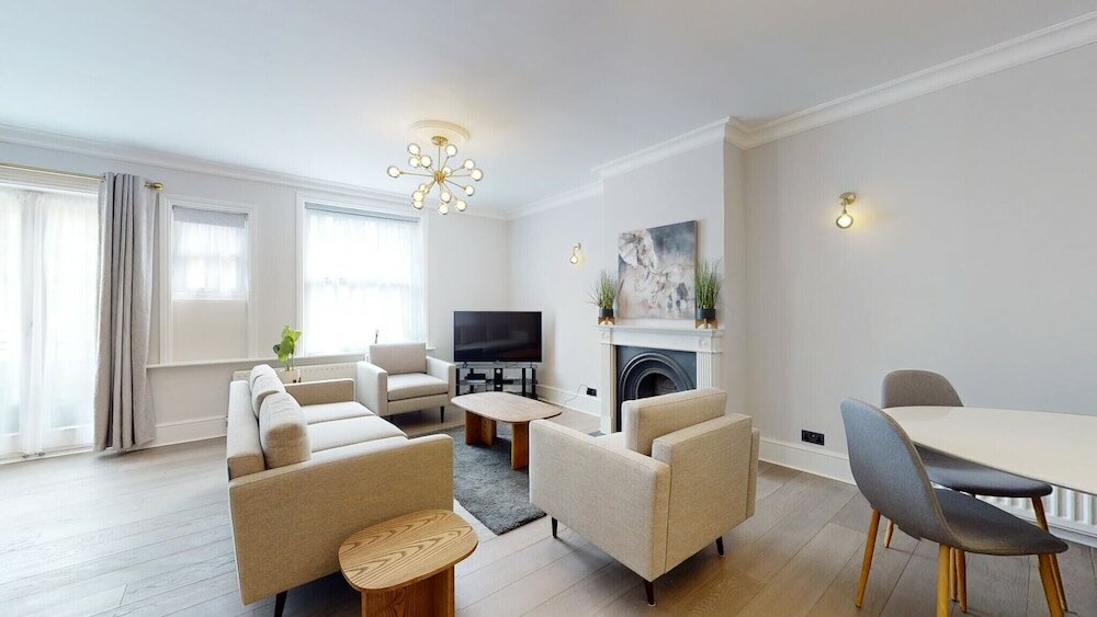 Фото Amazing Newly Refurbished Mews House