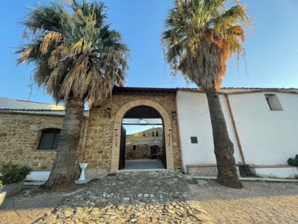 Фото Ponte Calatrasi Agriturismo