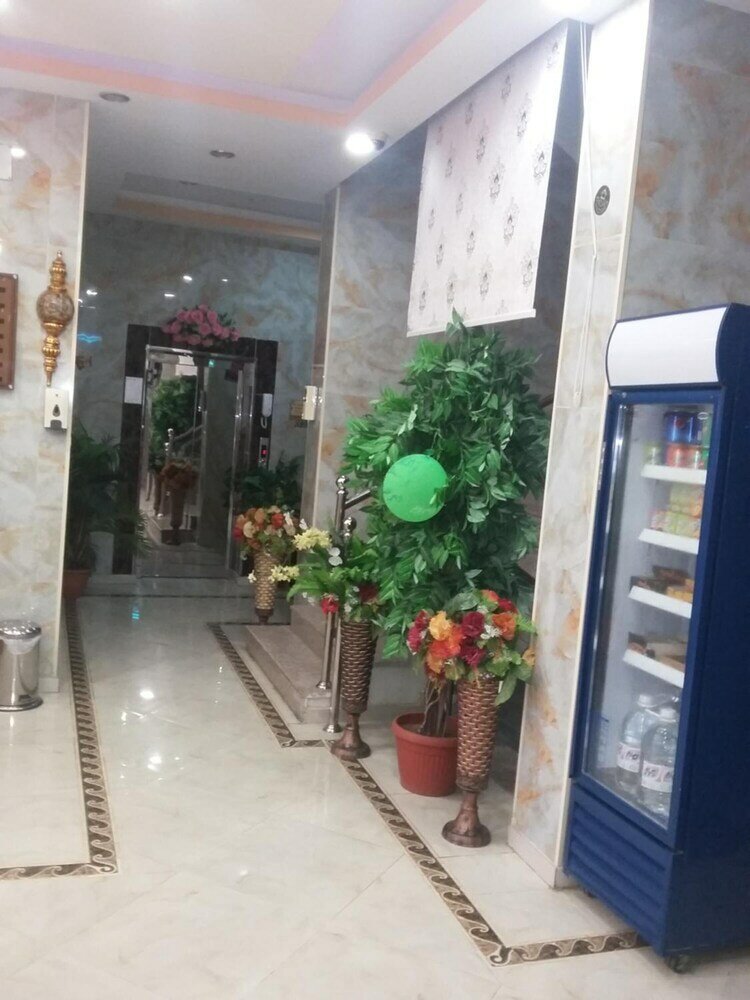 Фото Qanadil Al Raha Hotel Apartments