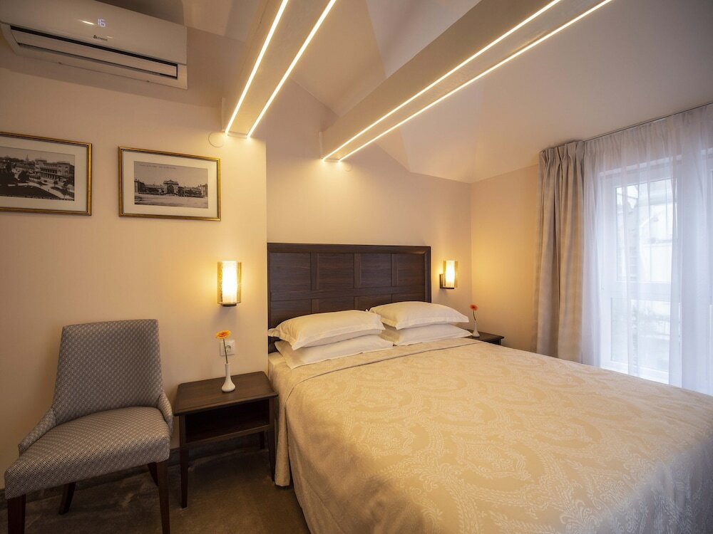 Фото The Moon Boutique Hotel