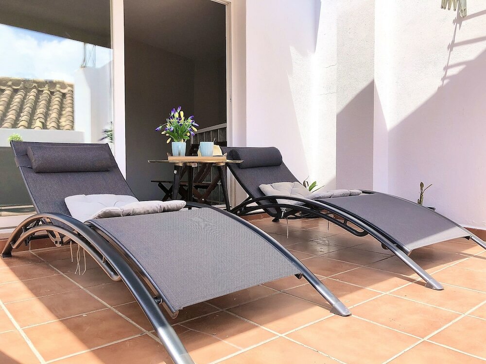 Фото Suites La Merced Malaga365