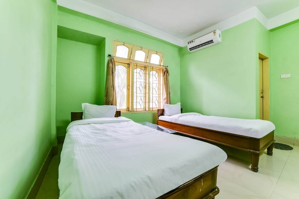 Фото Spot On 62000 Hotel The Raj Palace